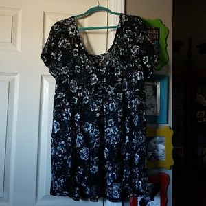 Torrid Black Lace Floral Print Top
